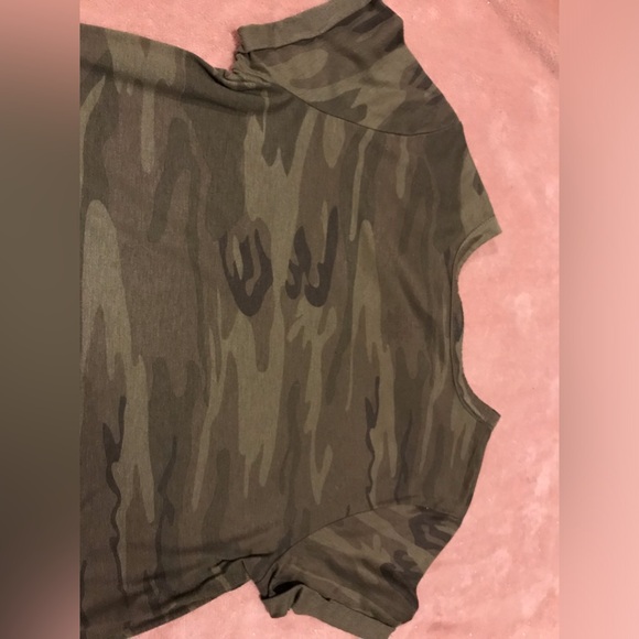 CAMO & ROSES SHIRT - Picture 4 of 4